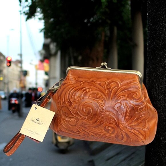 Patricia Nash Savena Burnished Tooled Golden Brown Leather Clutch Wristlet (NWT) - Picture 2 of 7